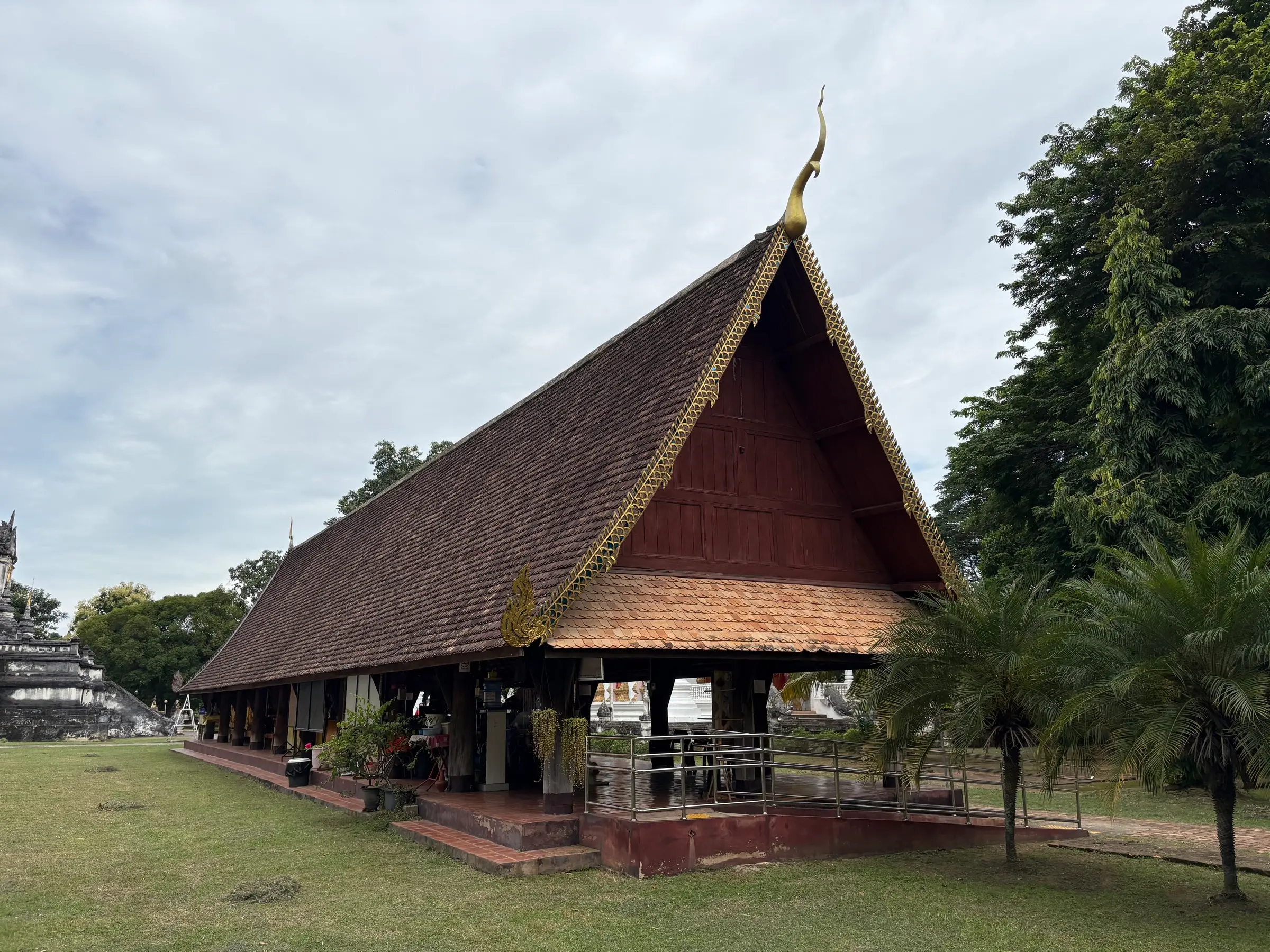 วัดสำคัญใจกลางเมือง